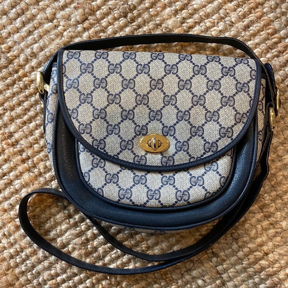 Vintage navy Gucci crossbody